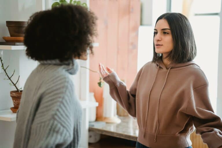 2 women arguing